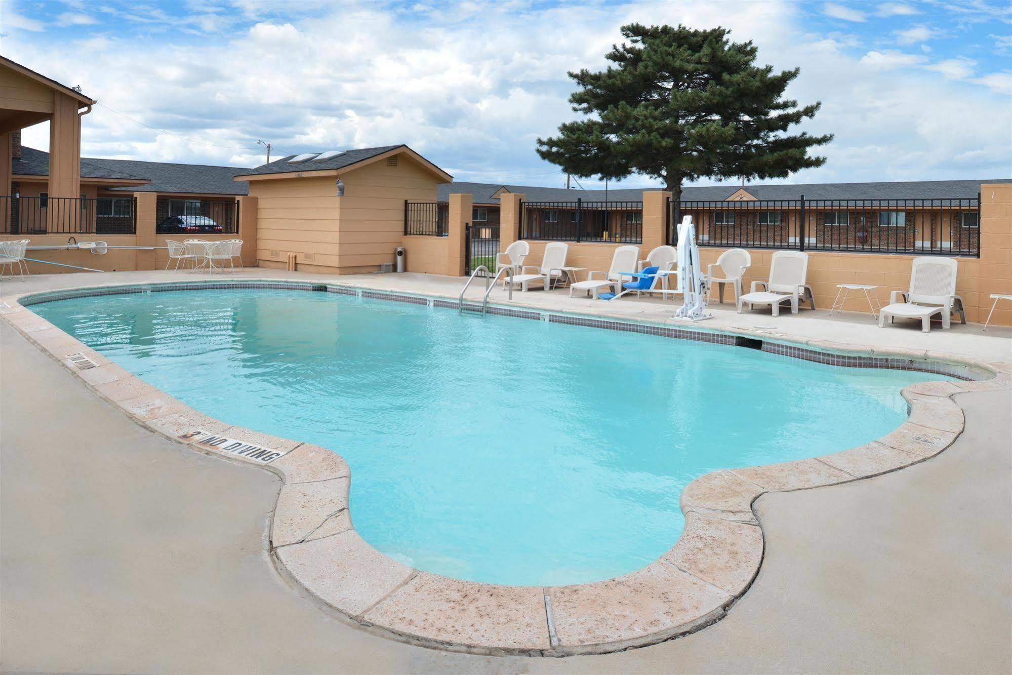 Route 66 Inn & Suites By Oyo Vega Tx Exterior photo